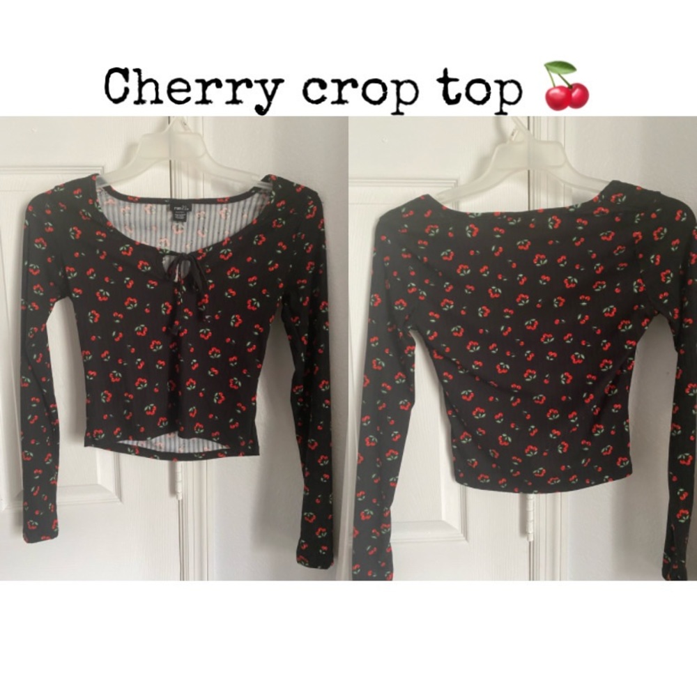 Black cherry print long sleeve crop top